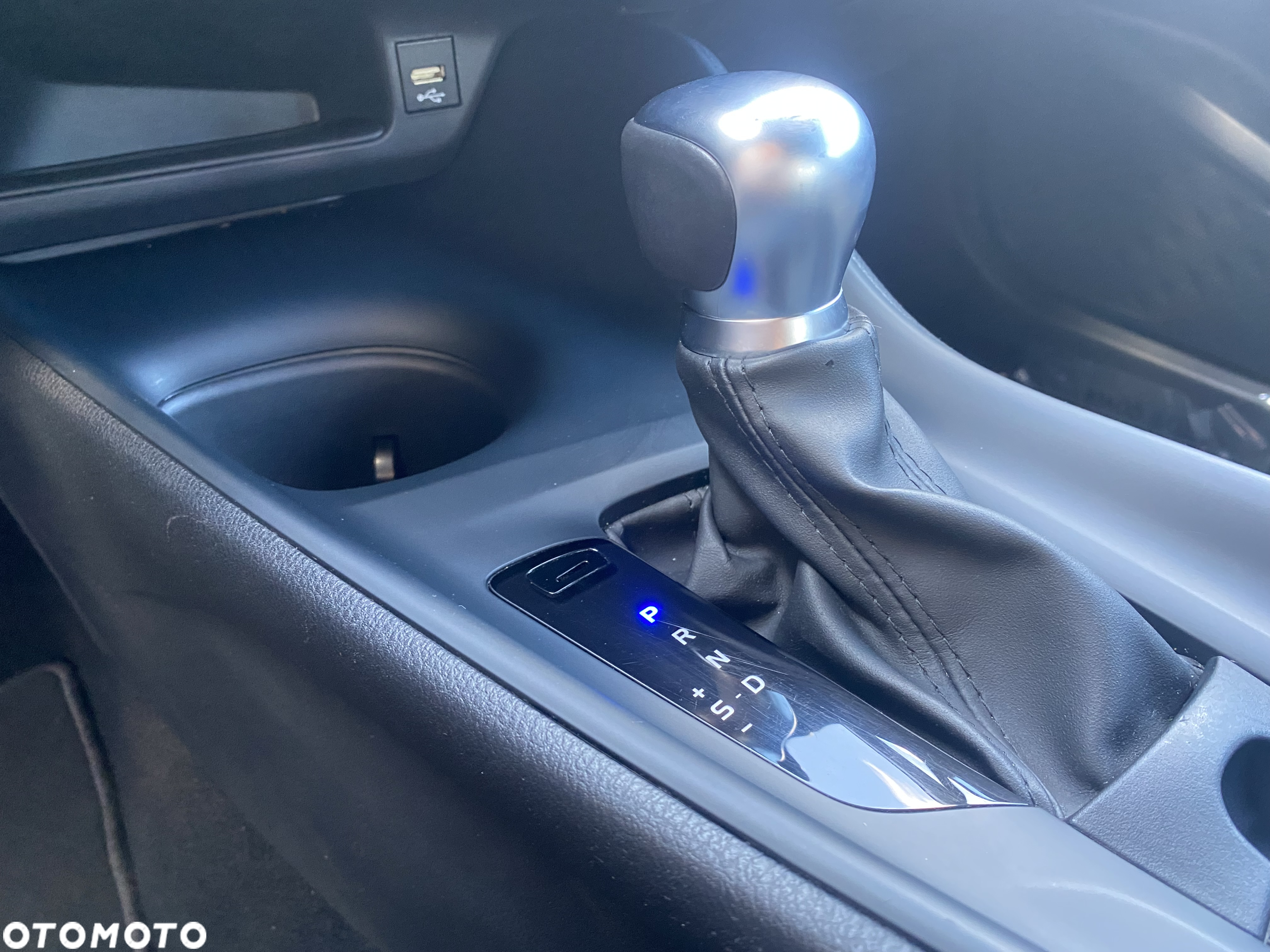 Toyota C-HR 2.0 Hybrid Premiere Edition - 9