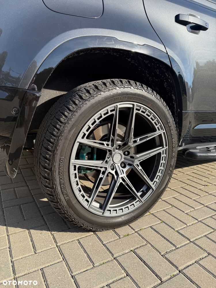 Land Rover Defender 5.0 P525 V8 - 13