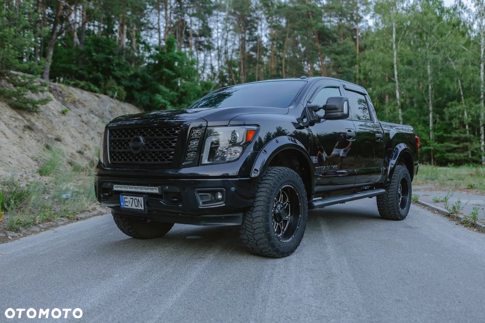 Nissan Titan - 8