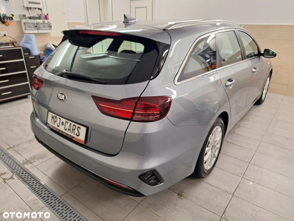 Kia Ceed 1.4 CVVT ISG Dream Team Edition - 11