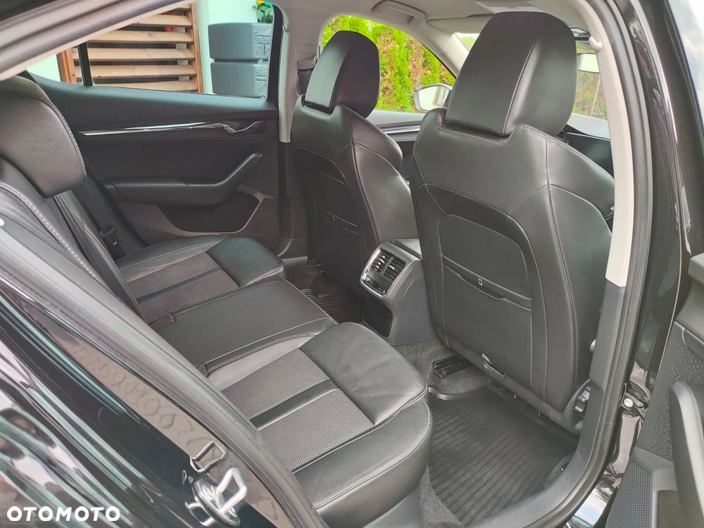Skoda Octavia 2.0 TDI 4x4 Style DSG - 5