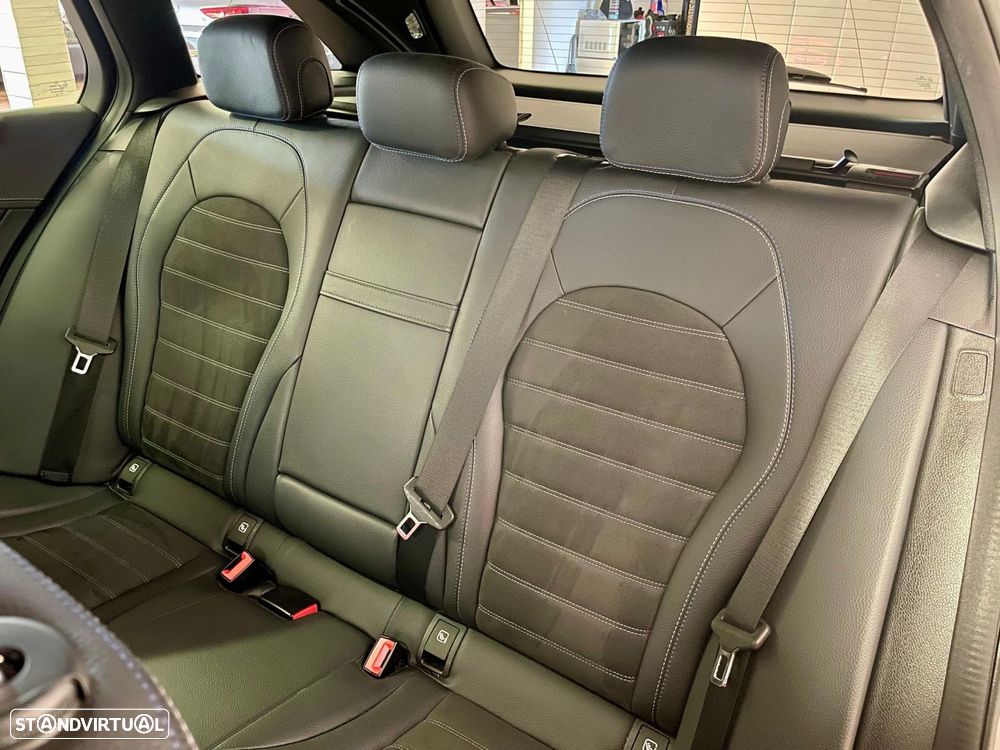 Mercedes-Benz C 300 de AMG Line - 34