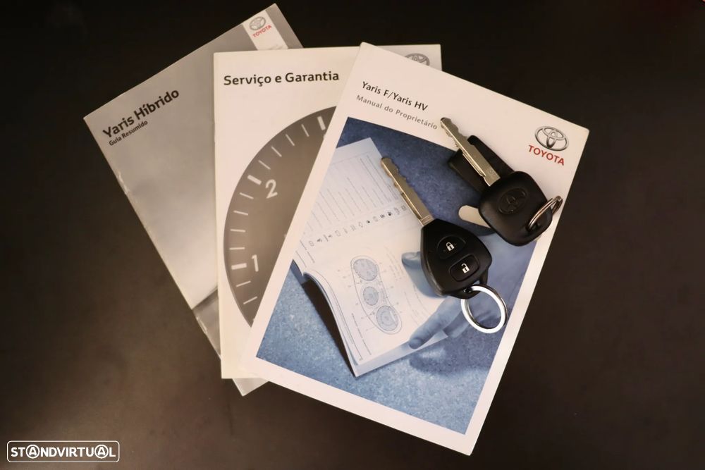 Toyota Yaris 1.5 HSD Comfort+P.Style - 36