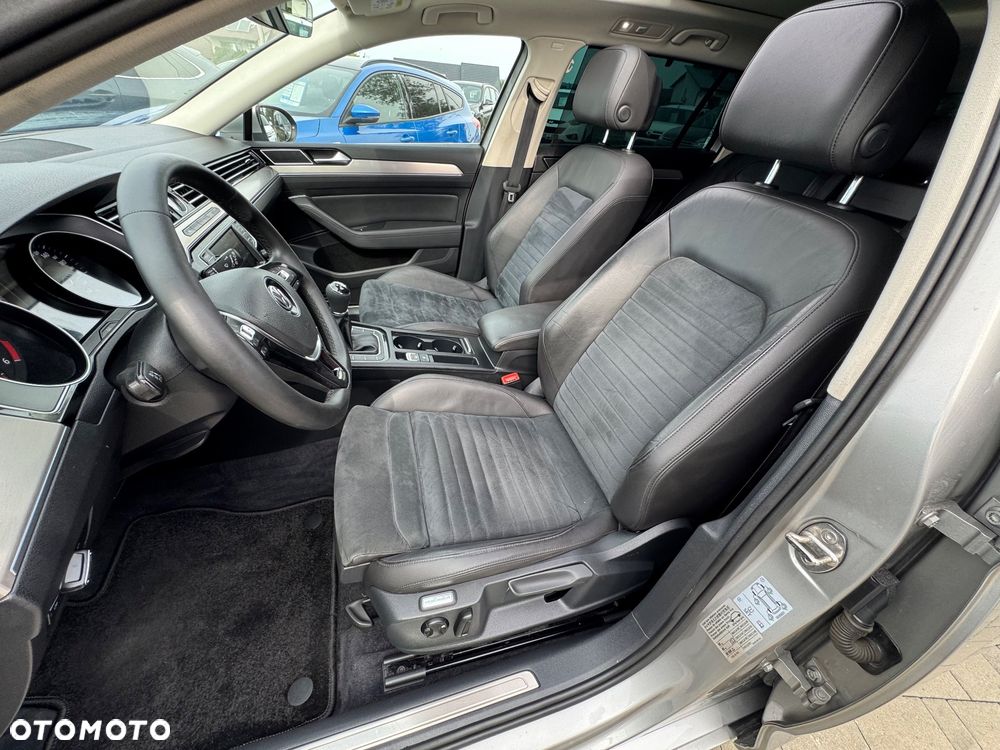 Volkswagen Passat Variant 2.0 TDI (BlueMotion Technology) Highline - 17