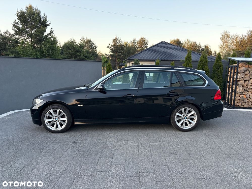 BMW Seria 3 325i - 1