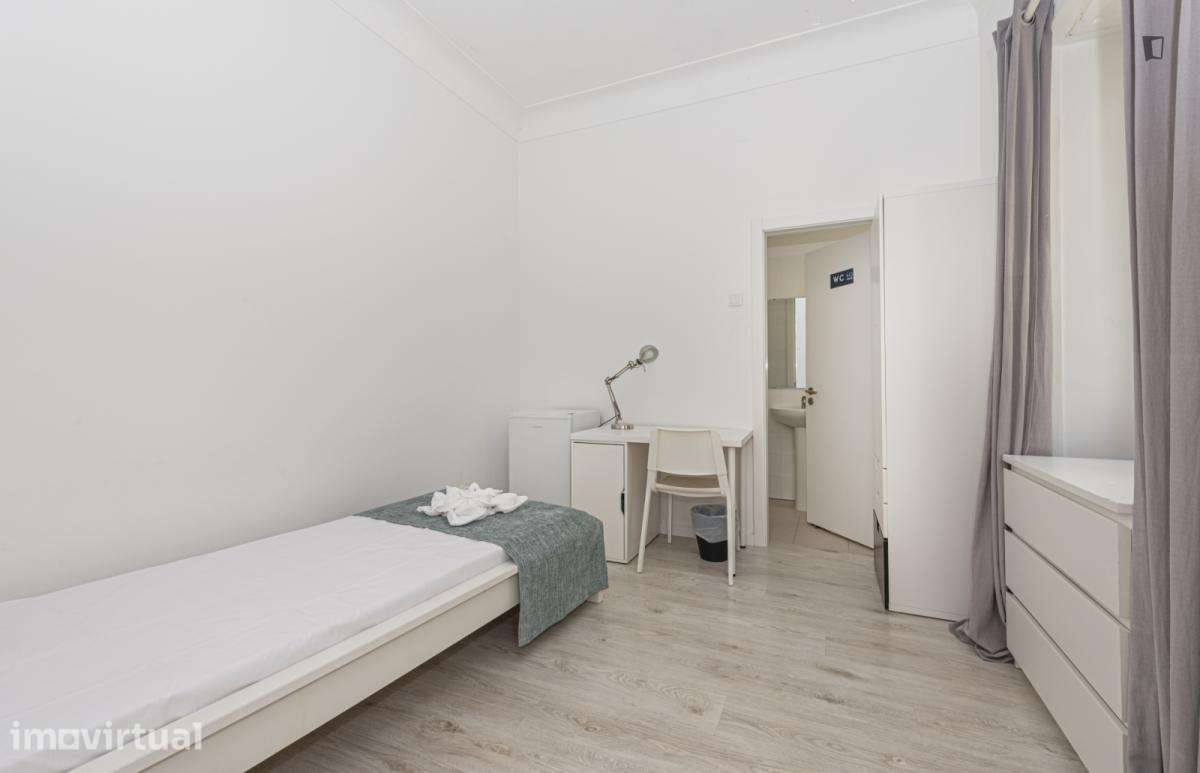 Quarto - localizado em Marquês de Pombal Lisbon - Grande imagem: 2/20