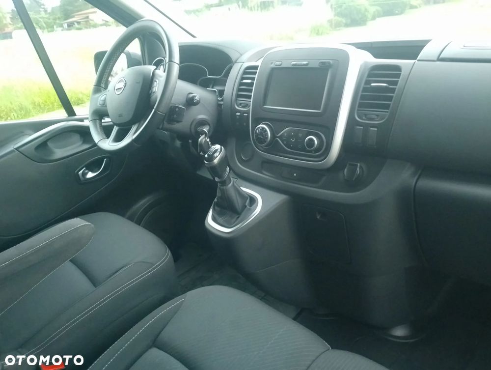 Nissan NV300 - 27