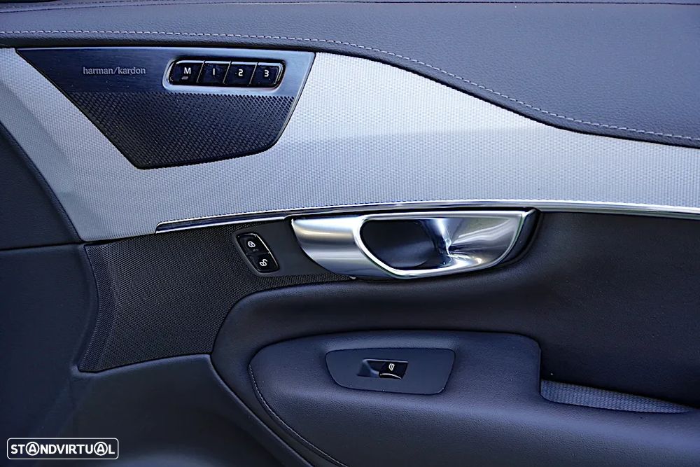 Volvo XC 90 2.0 T8 PHEV Plus Dark AWD - 30