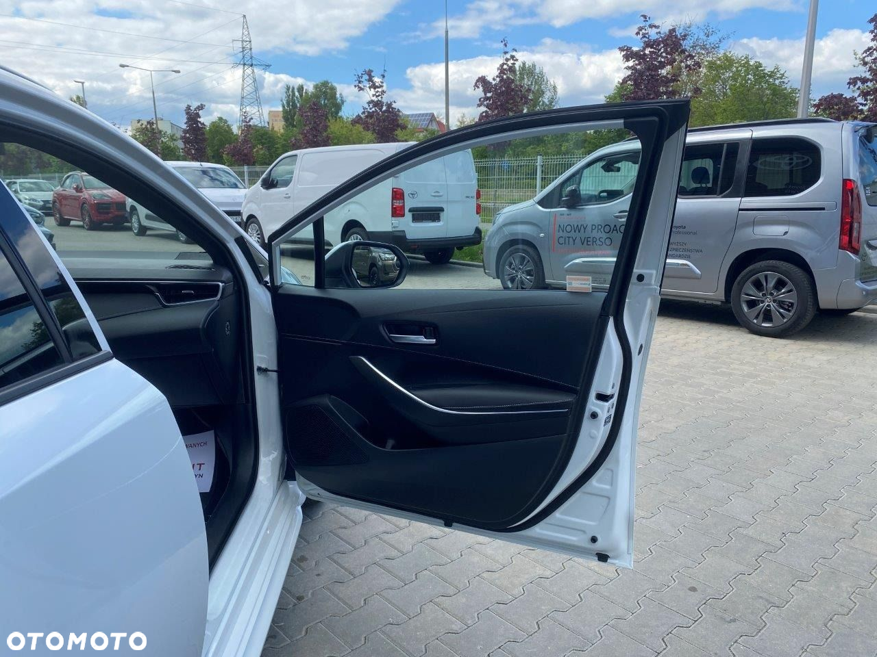 Toyota Corolla - 16