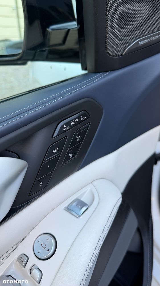 BMW X7 M50i sport - 22