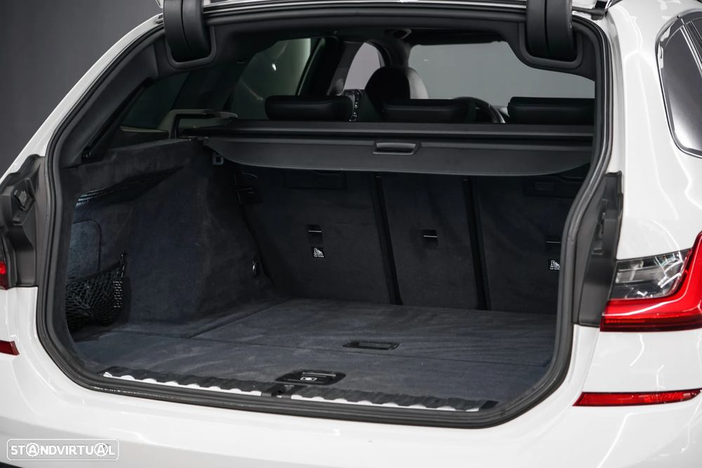 BMW 320 d Aut. M Sport - 13