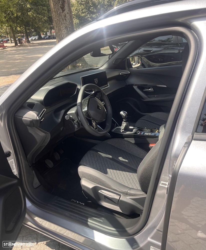 Peugeot 2008 1.2 PureTech Allure Pack - 20