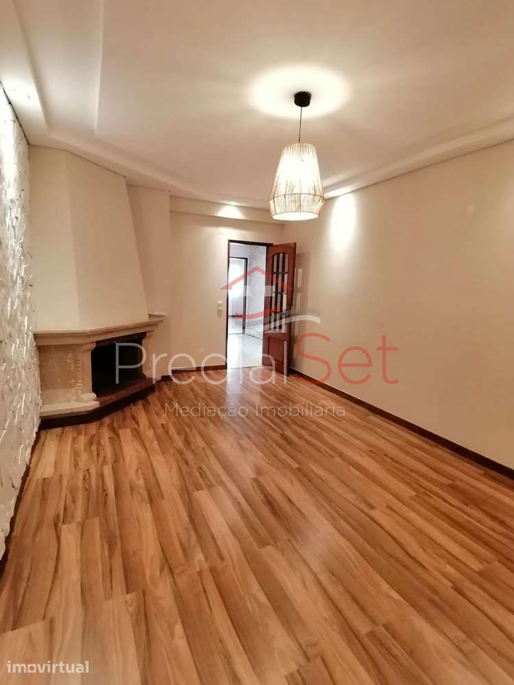 Apartamento T2 - Centro do Pinhal Novo - Grande imagem: 2/29