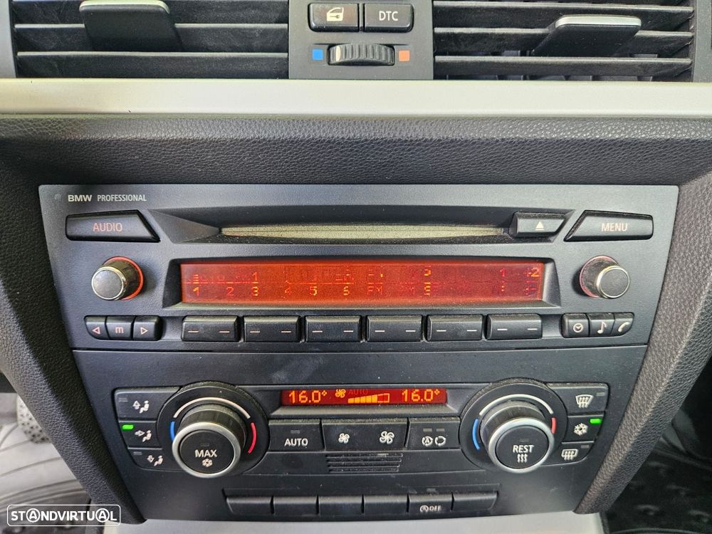 BMW 318 d LifeStyle - 31