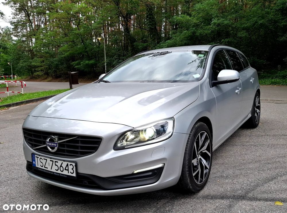 Volvo V60 D4 Momentum - 10