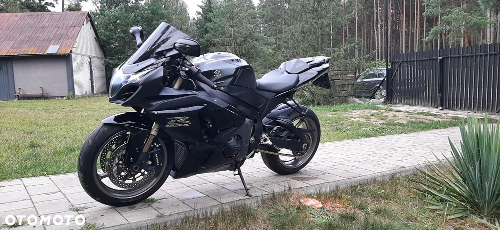 Suzuki GSX-R - 6