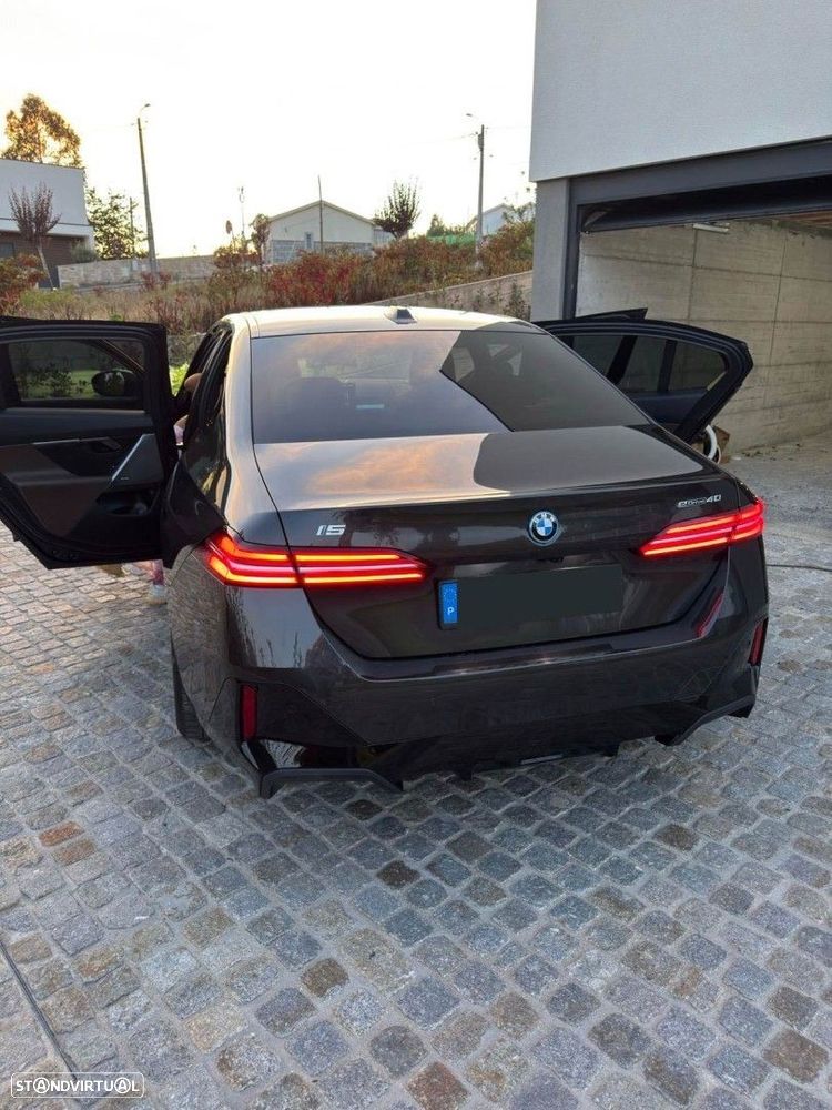 BMW i5 eDrive40 Pack Desportivo M - 2