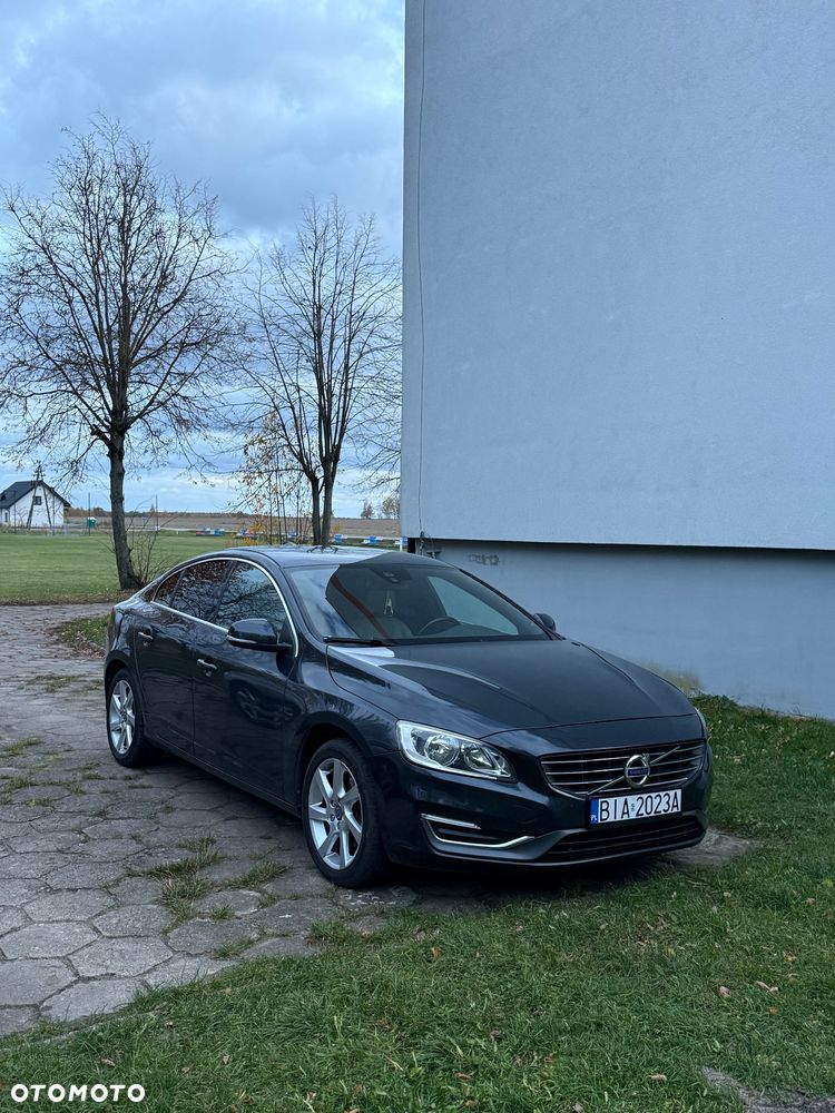 Volvo S60 - 1