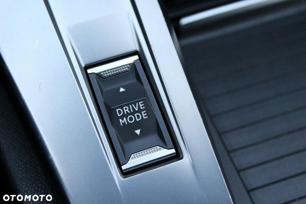 Peugeot 308 1.6 Hybrid PHEV Active Pack EAT8 - 21