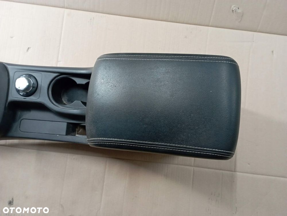 ISUZU D-MAX II 2 TUNEL ŚRODKOWY PODŁOKIETNIK EUROPA - 2