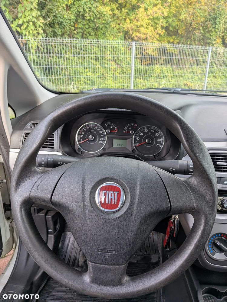 Fiat Grande Punto - 10