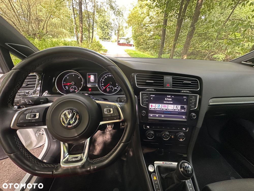 Volkswagen Golf Variant 2.0 TDI 4Motion BlueMotion Technology Allstar - 17