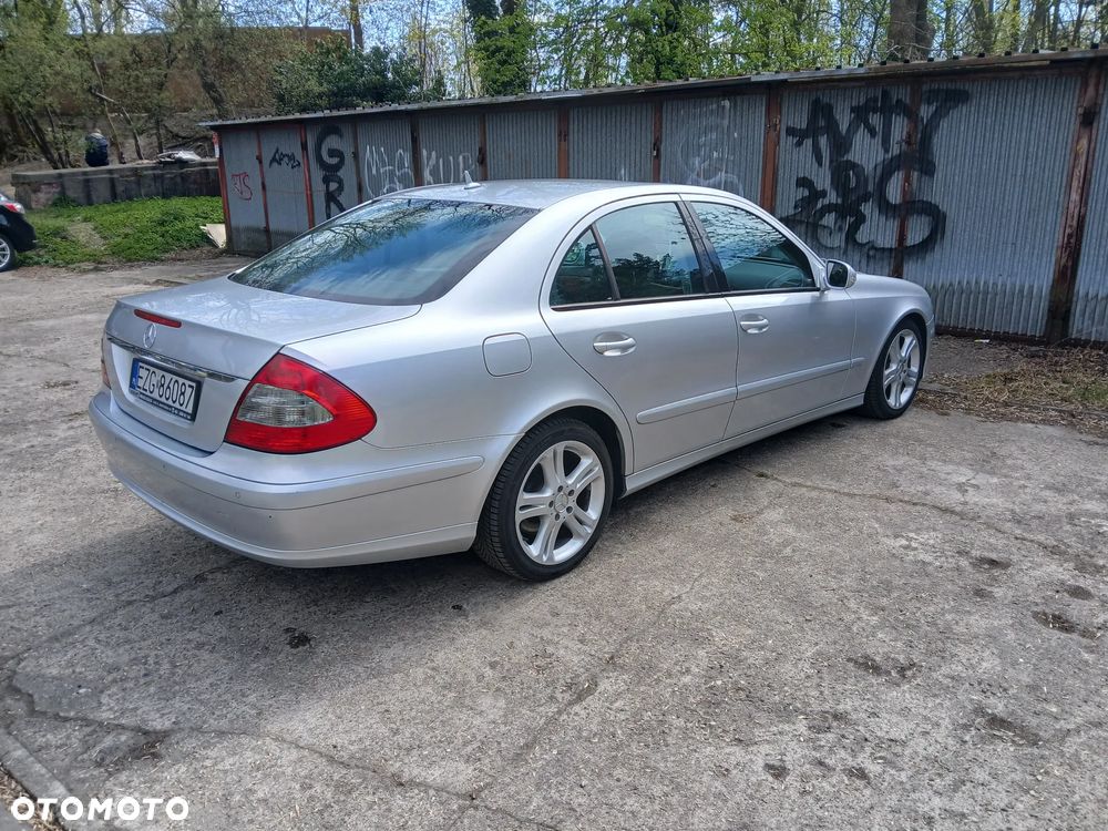 Mercedes-Benz Klasa E 280 CDI 4Matic Automatik Classic DPF - 3