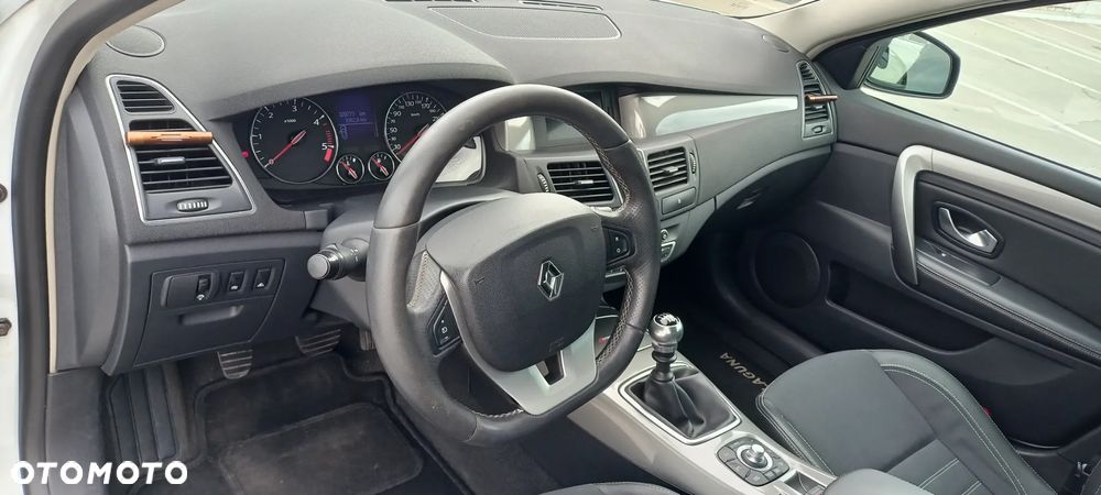 Renault Laguna - 9