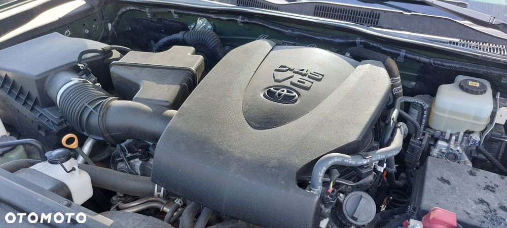 Toyota Tacoma - 17