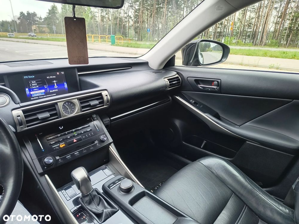 Lexus IS 250 Elegance - 12