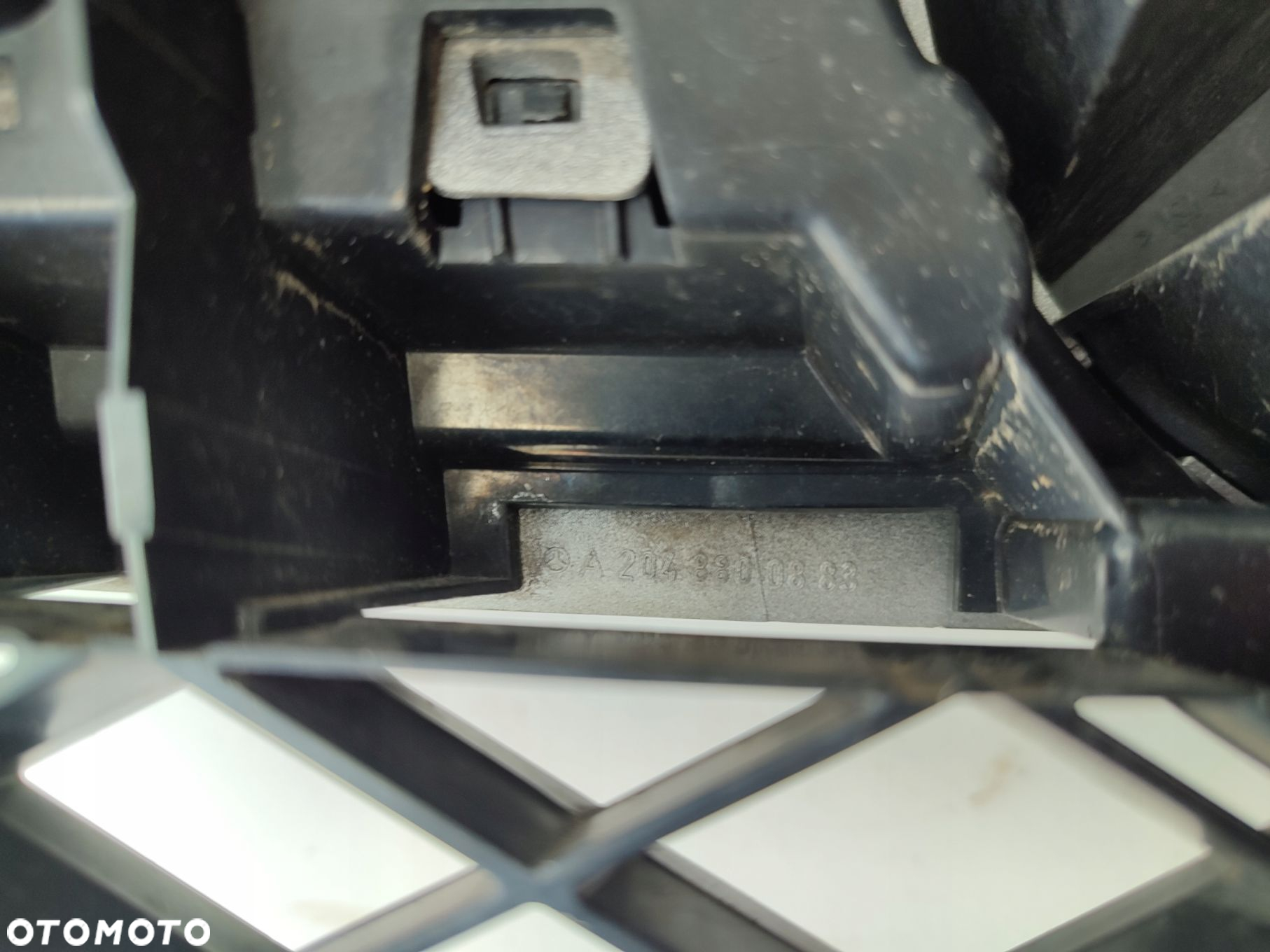 Grill atrapa chłodnicy MERCEDES GLK X204 ORYGINAŁ A2048800883 08-12 - 10