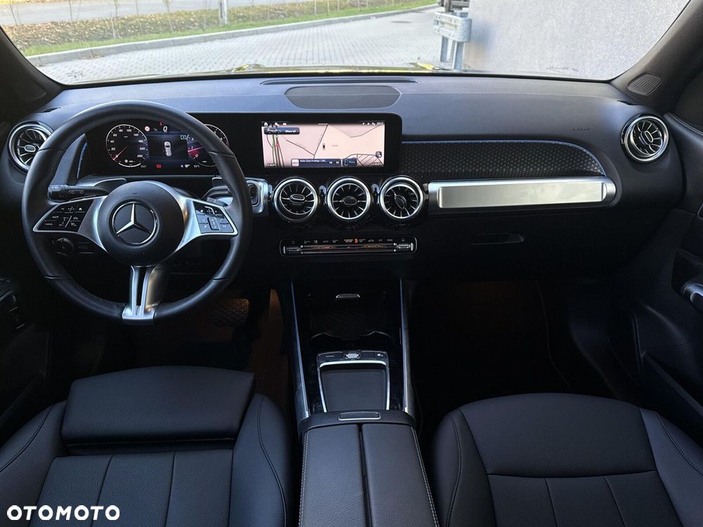 Mercedes-Benz GLB - 15