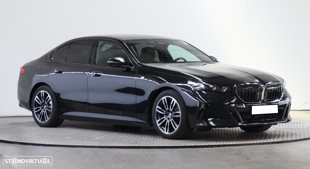 BMW 530 e Pack Desportivo M - 2