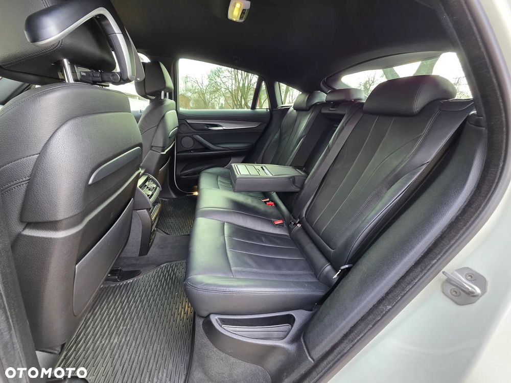 BMW X6 xDrive40d - 24
