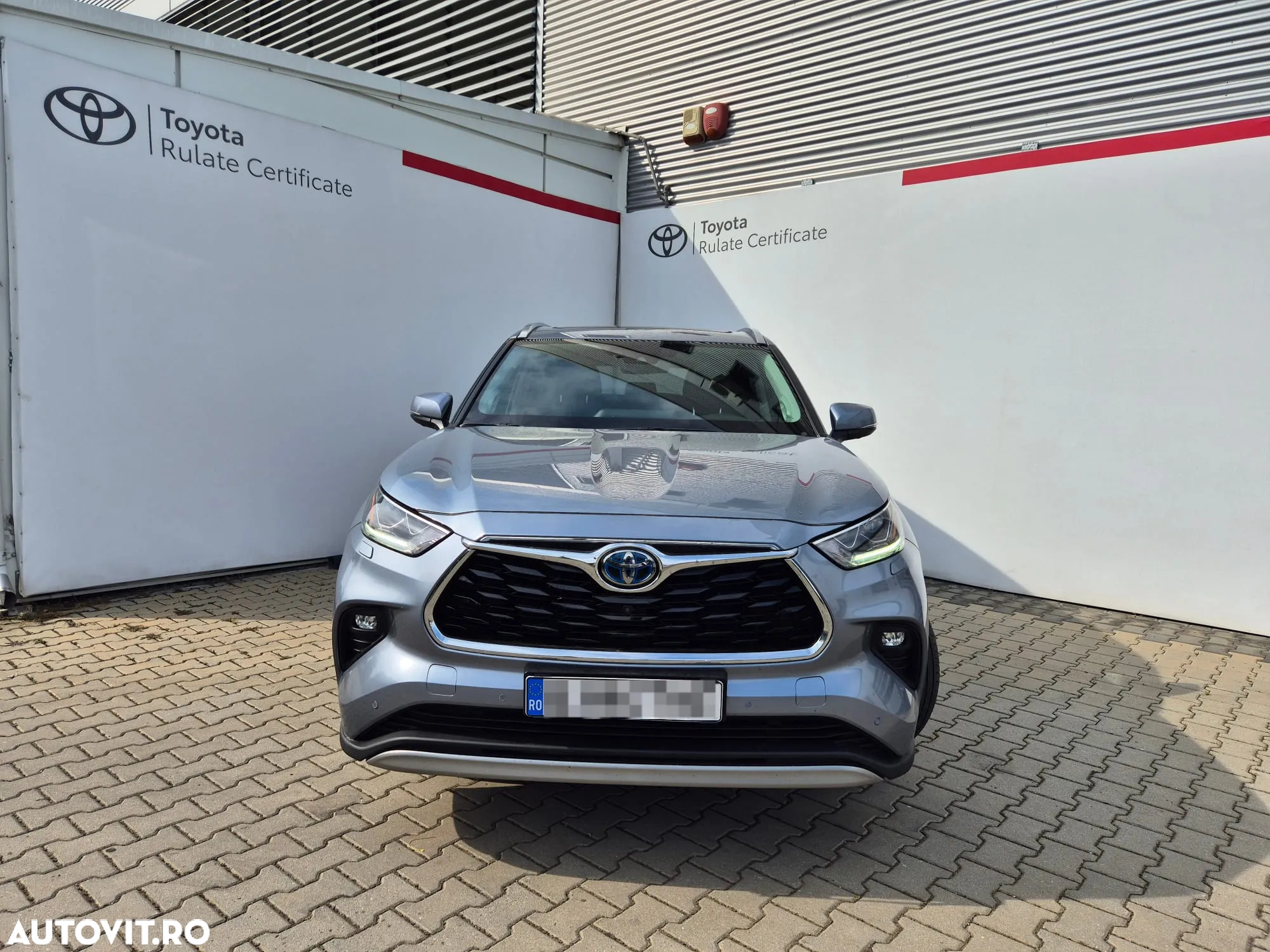 Toyota Highlander 2.5 L Hybrid Dynamic Force 248CP Luxury Metallic - 2
