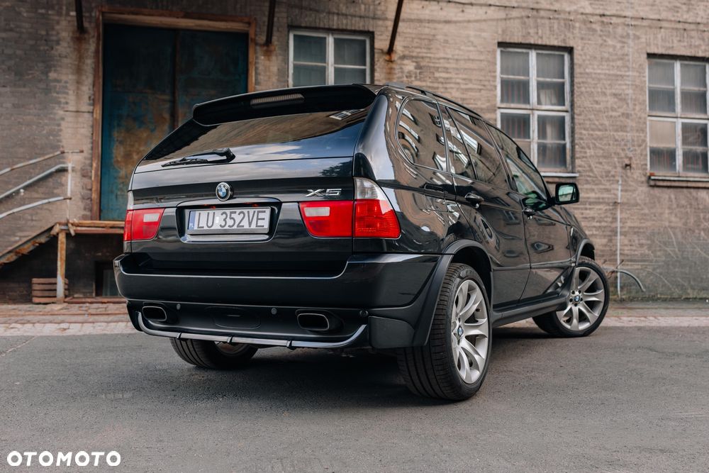 BMW X5 4.8 is - 10