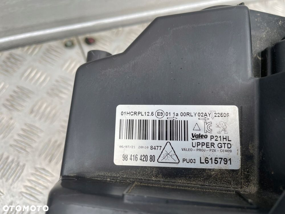 PEUGEOT 208 II LAMPA PRZÓD LEWA FULL LED 9841642080 9841641980 - 10