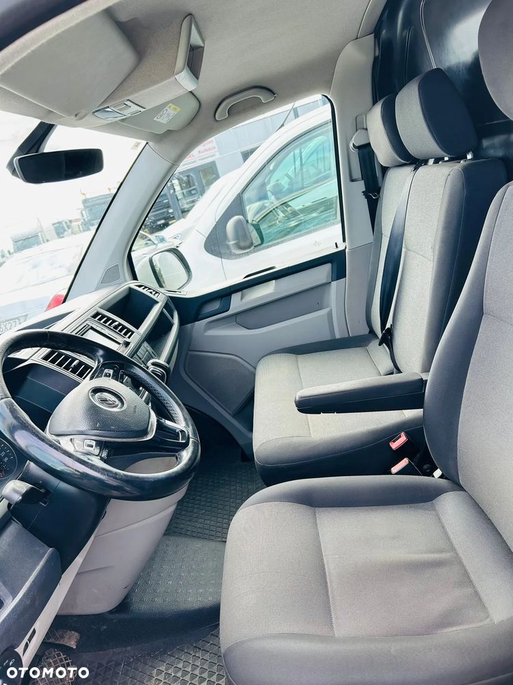 Volkswagen Transporter T6 - 12