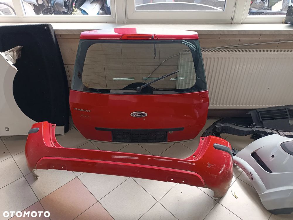 Ford Fusion  02-05 LPG zderzak tył tylni czerwony LZZ - 4