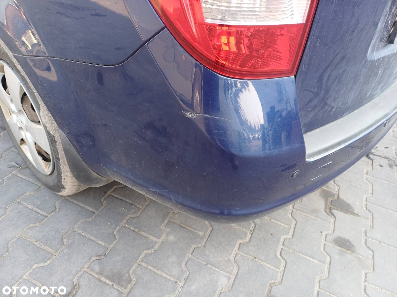 ZDERZAK TYŁ KIA CEED I A8 KOMBI - 2