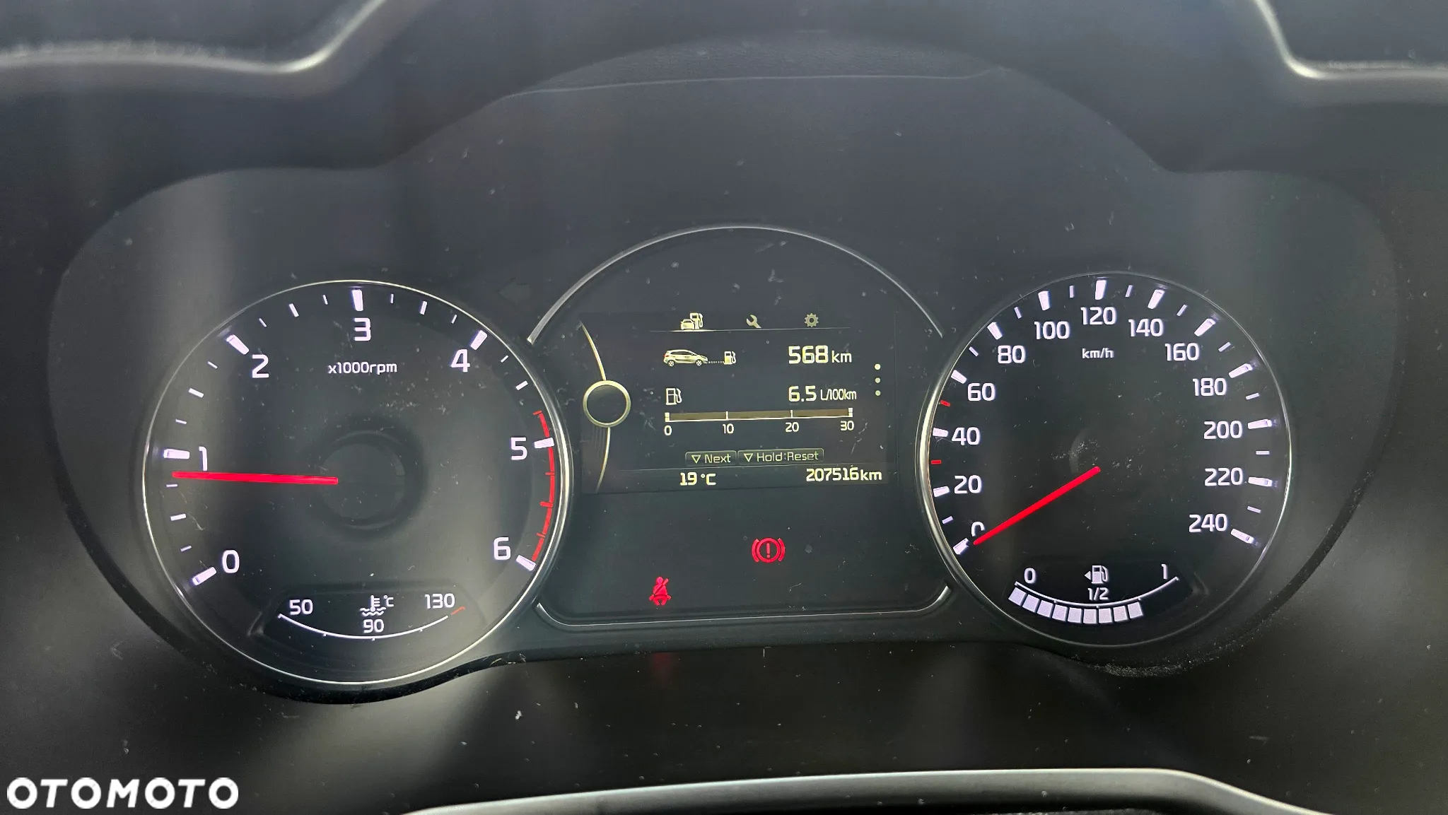 Kia Carens 1.7 CRDi L 7os - 15