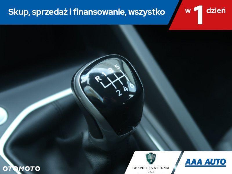 Volkswagen Golf - 17