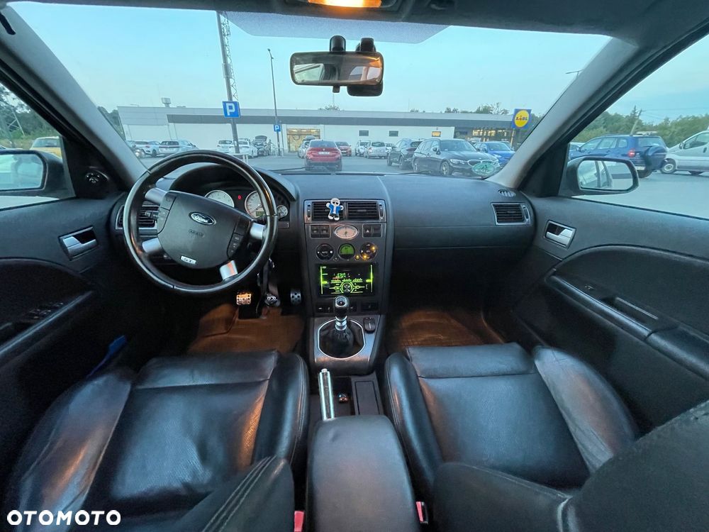 Ford Mondeo V6 ST 220 - 7