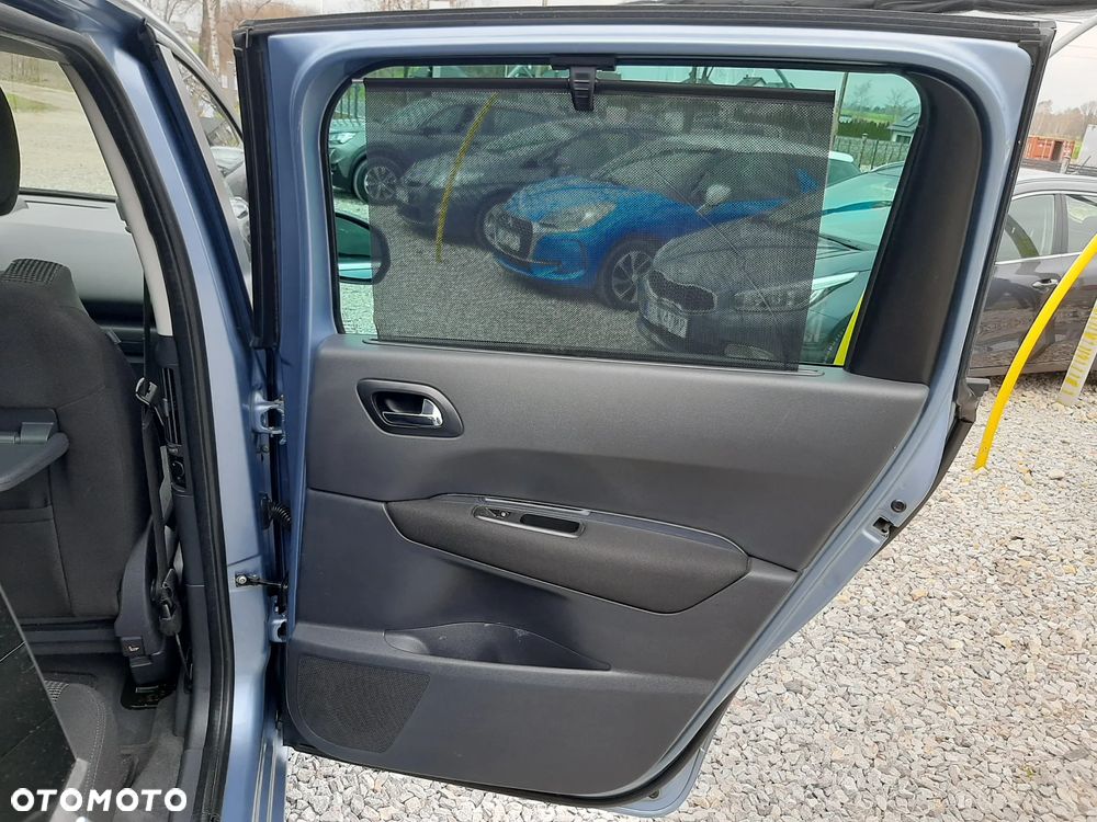 Peugeot 5008 1.6 Access 7os - 27