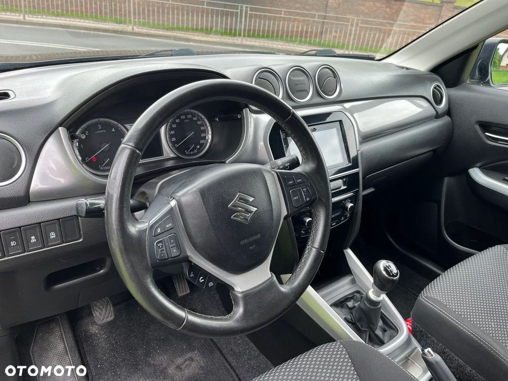 Suzuki Vitara - 25