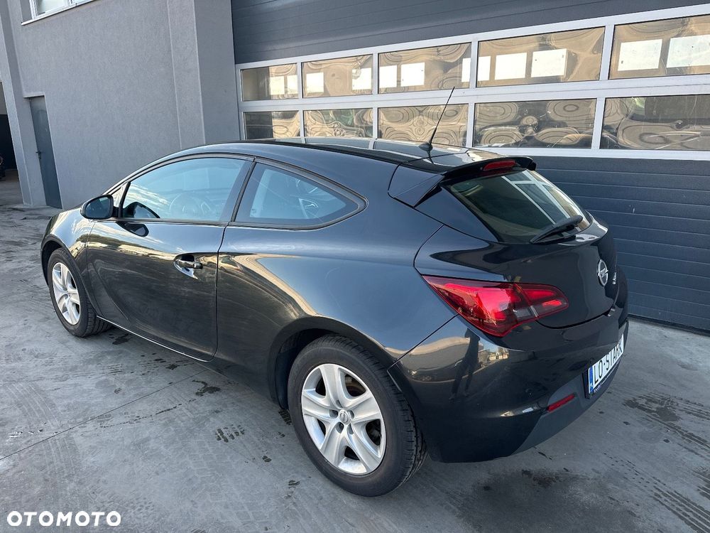 Opel Astra 2014 photo 3