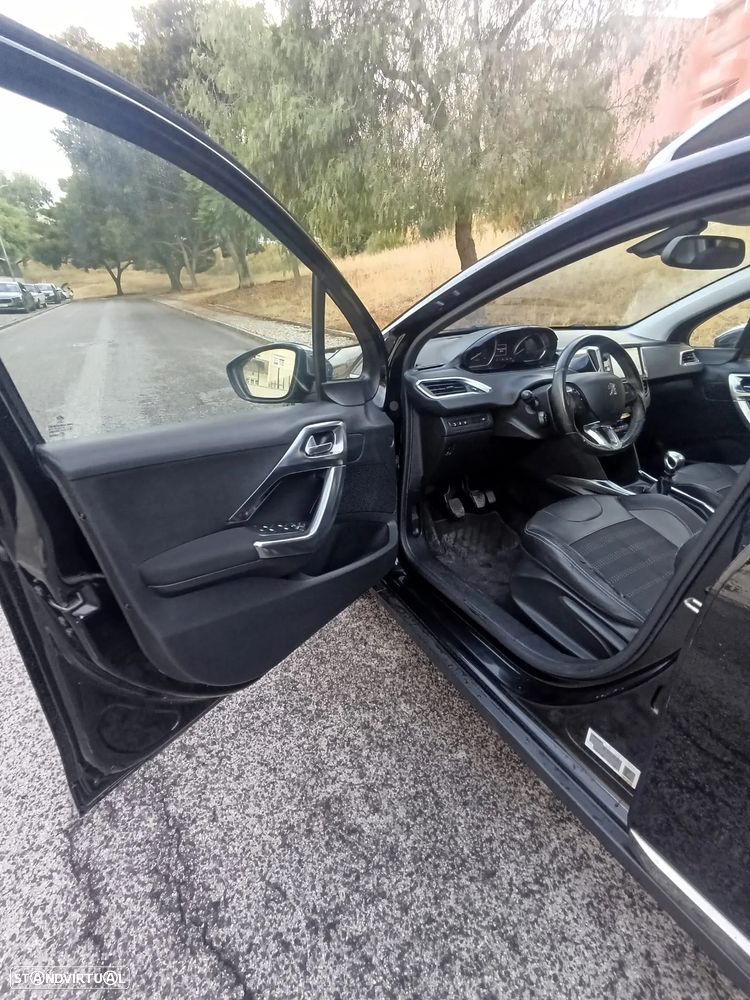Peugeot 2008 1.6 BlueHDi Allure - 18