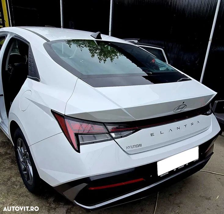 Hyundai Elantra 1.6 l 123 CP CVT Highway - 8