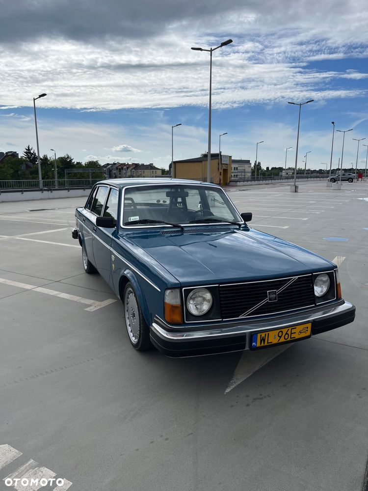 Volvo Seria 200 - 1