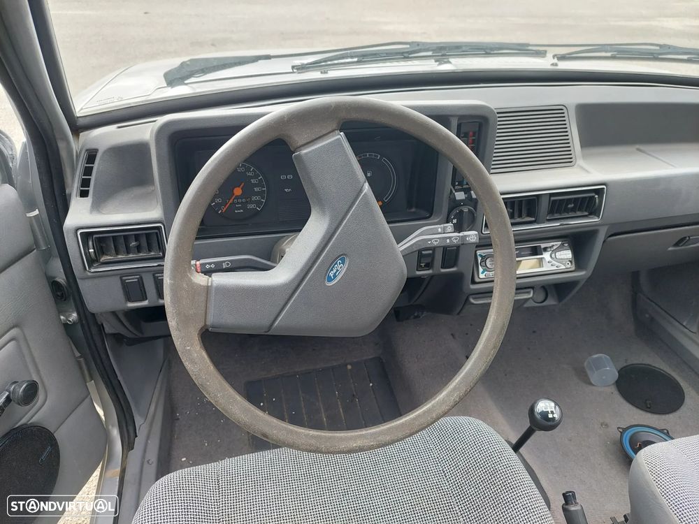 Ford Escort - 3